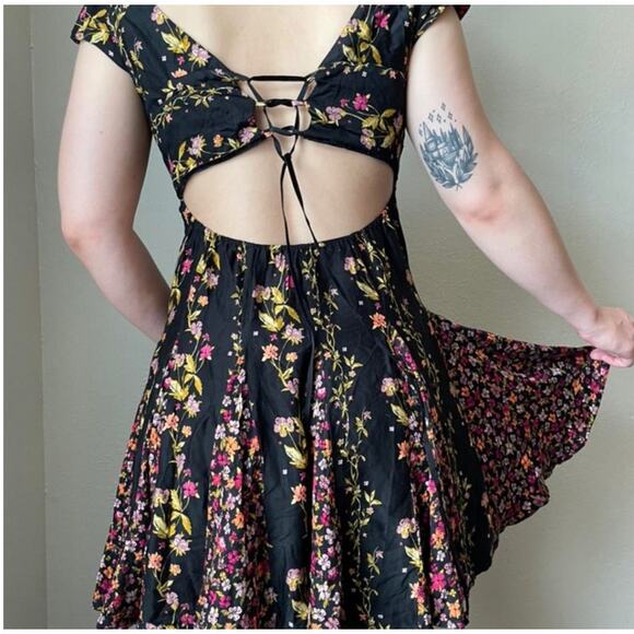 NEW Free People Women's XS Ponderosa Mini Dress Black Yellow Floral Open Back - Picture 3 of 15